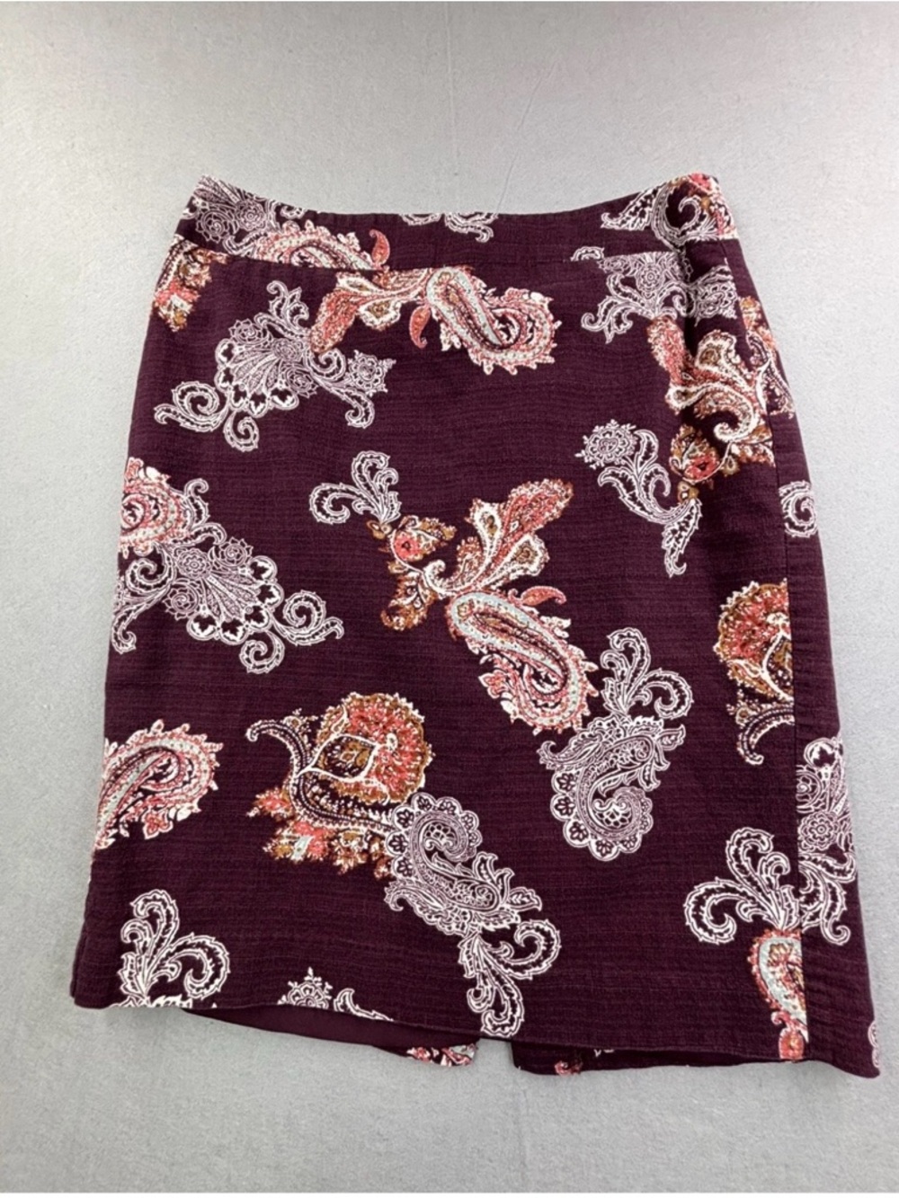 Ann Taylor Burgundy Paisley Pencil‎ Skirt